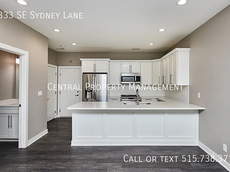 2333 SE Sydney Ln — Photo 6