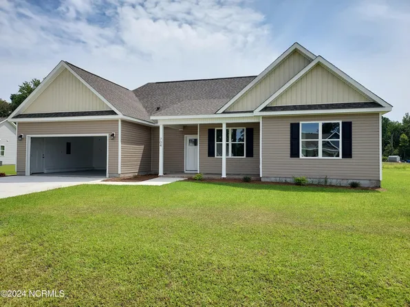 704 Plowshare Court, Maysville, NC 28555