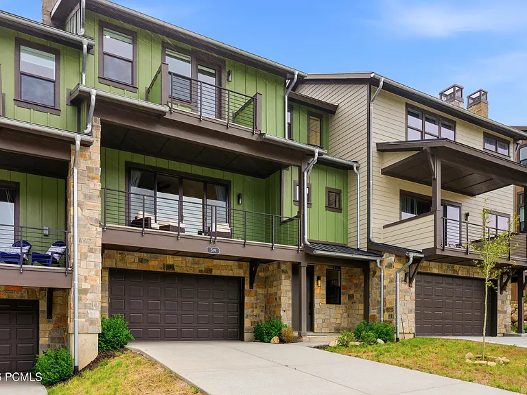 519 W Ascent Dr — Photo 42