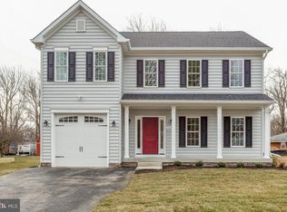 711 Oar Ln, Deale, MD 20751