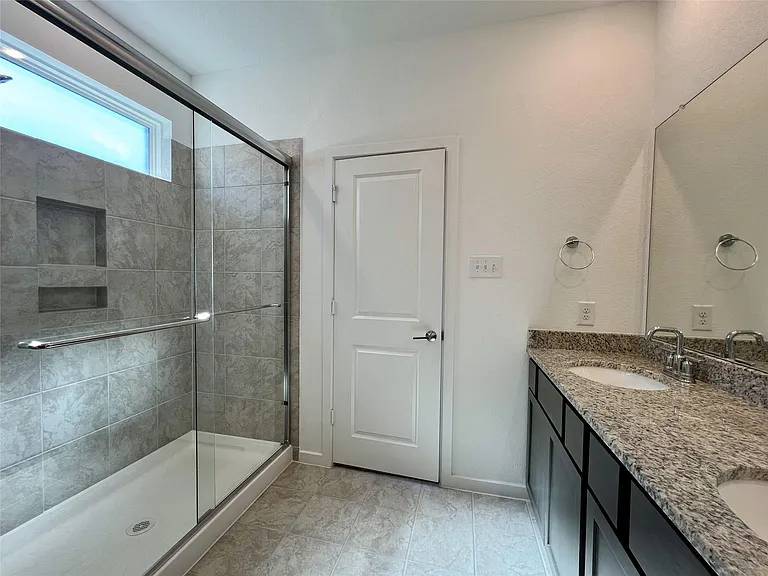 21835 Redwood Bluff Trl — Photo 11