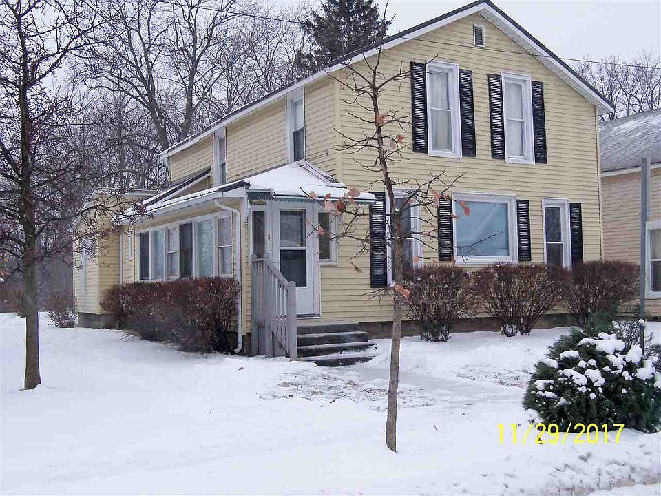 1st image of 401 N 1st St