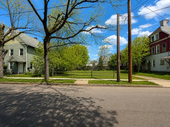 26 Stuyvesant St, Binghamton, NY 13901