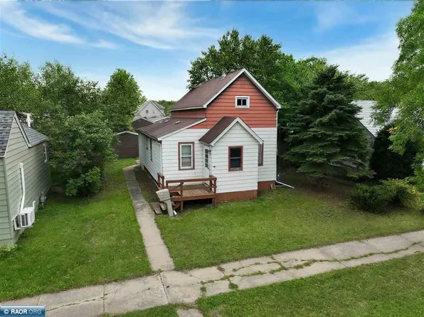 412 16th St N, Virginia, MN 55792
