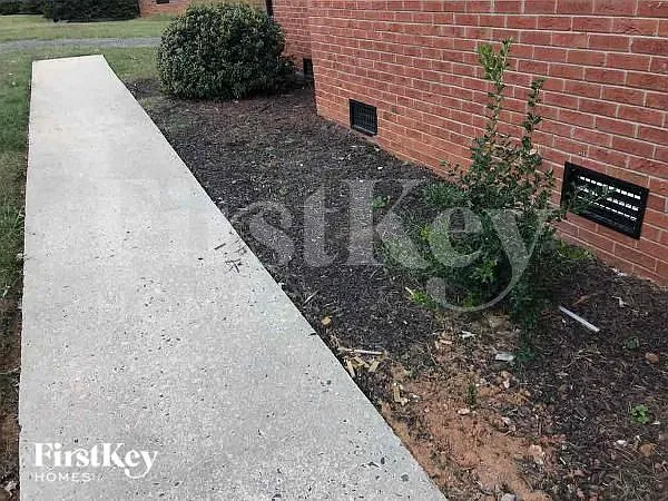 940 Ridgeway Dr — Photo 10