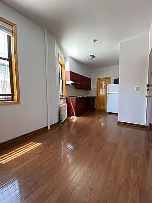 1st image of 37 Catherine St #4B