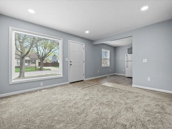 1917 Keppen Blvd, Lincoln Park, MI 48146