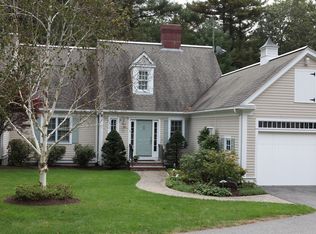 100 Humphreys Ln, Duxbury, MA 02332