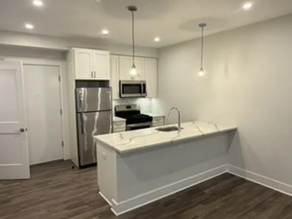 658 Grand St #204, Jersey City, NJ 07304