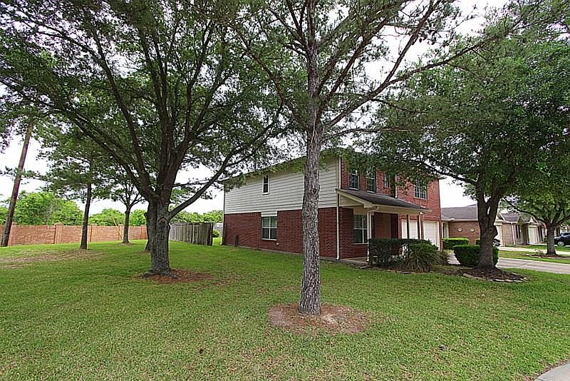 1st image of 21414 Somerset Park Ln