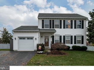 1967 Deer Ridge Dr, Pottstown, PA 19464