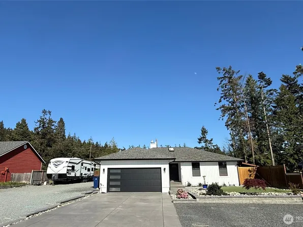 749 Commodore Lane, Camano Island, WA 98282