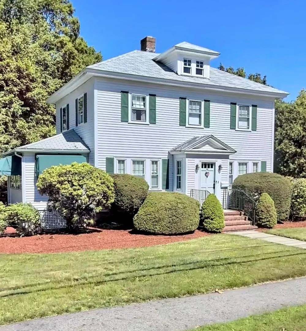 Charming 3BR House in Andover......Ideal Location — Photo 1