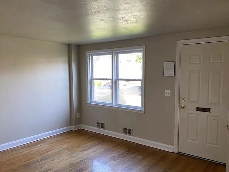 4779 Shamrock Ave — Photo 1