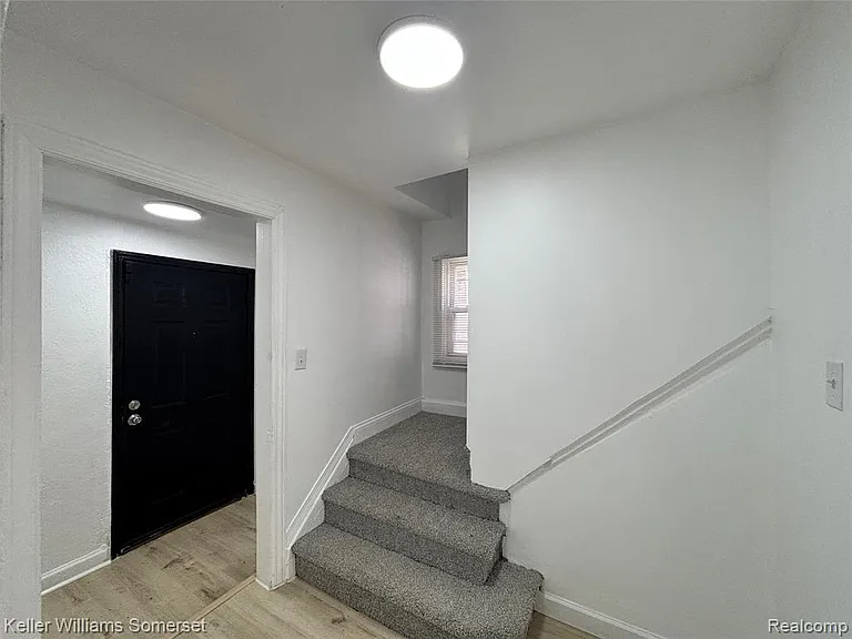14800 Woodmont Ave — Photo 2