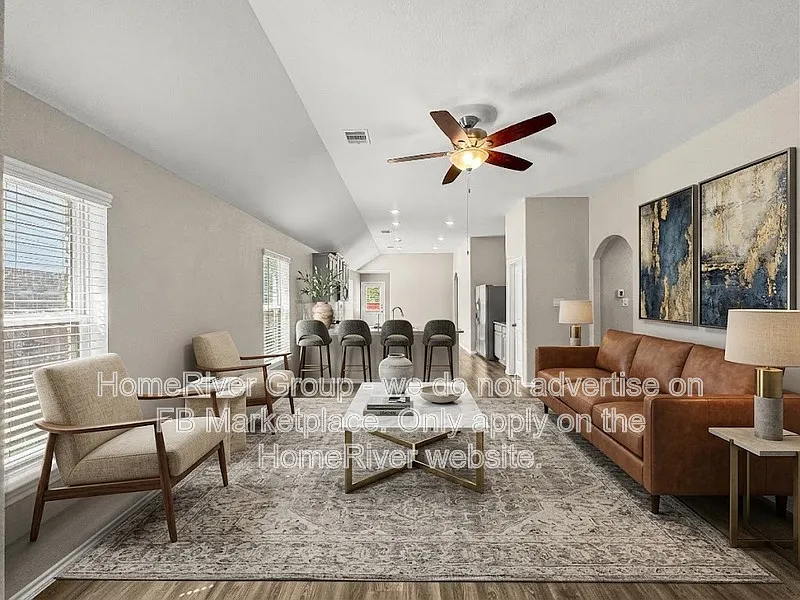 3 bed, 2.0 bath, 1535 sqft, $1,955 — Photo 3