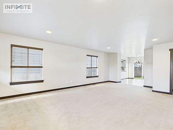 5th image of 3662 Potosi St