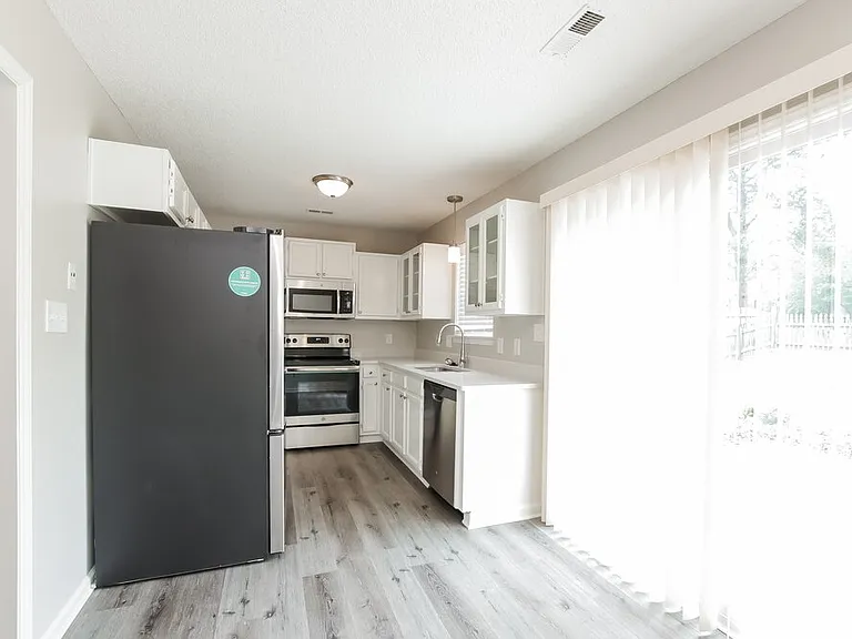 7304 Hethersett Ln — Photo 9