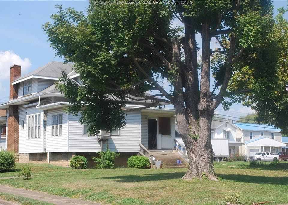 2nd image of 1200 Viand St