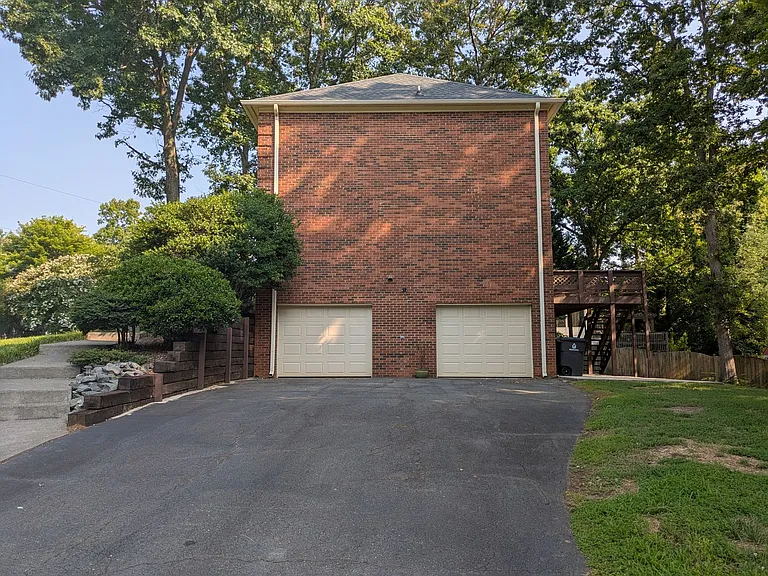 2251 Nettlebrook Dr — Photo 25