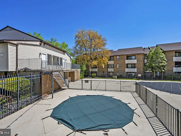 517 Florida Ave #T4 — Photo 38