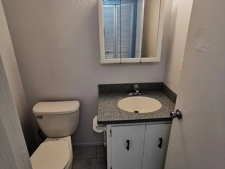 2035 Alta Loma St — Photo 6