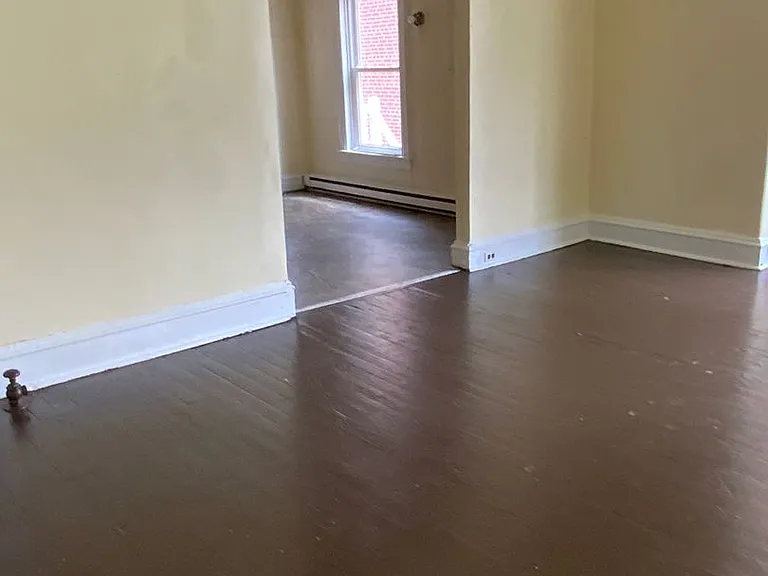 1015 Chestnut St — Photo 3