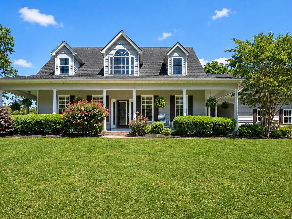 1st image of 38 E Circle Dr