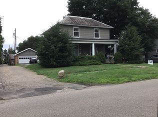 36 3rd St SE, Carrollton, OH 44615