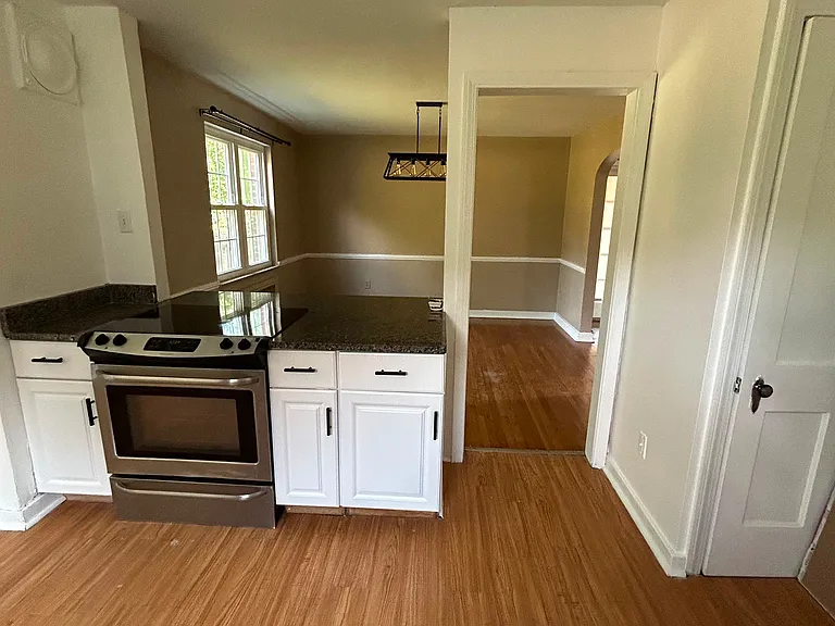 565 Kelso Rd — Photo 15