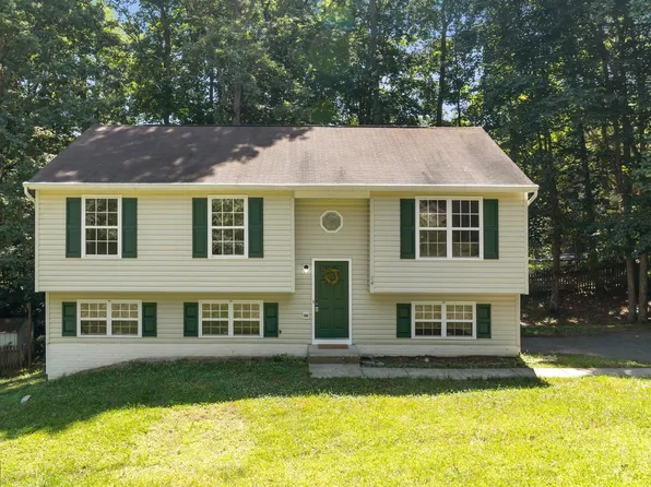 64 Willow Branch Pl, Fredericksburg, VA 22405