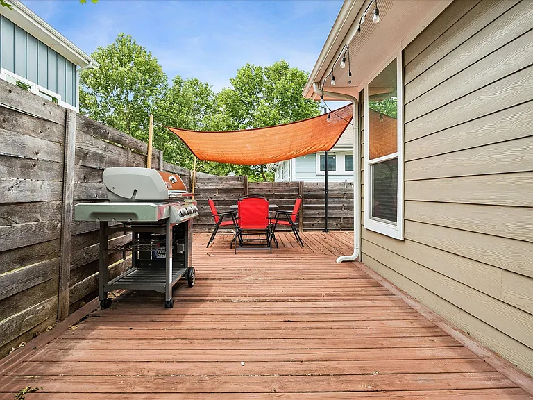 7203 Bertram Ct — Photo 3