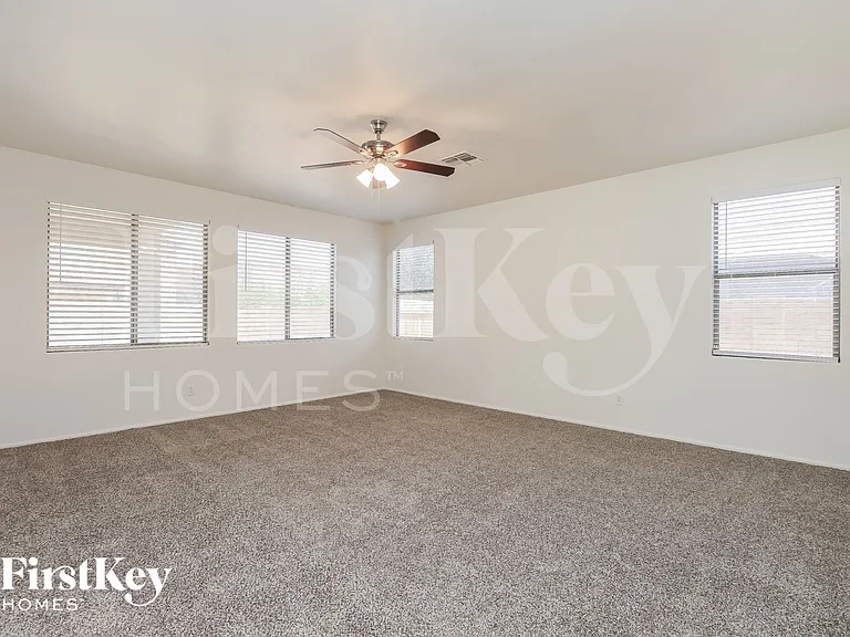 50 W Castle Rock Rd — Photo 2
