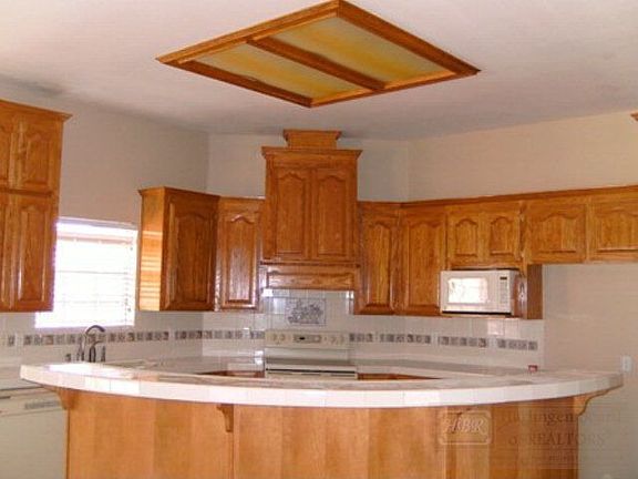 3rd image of 1314 Summerfield Ln