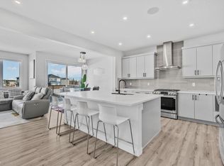 15816 29th Ave SW, Edmonton, AB T6W4X4