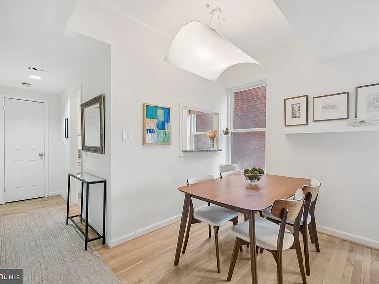 1812 Vernon St NW #34 — Photo 9