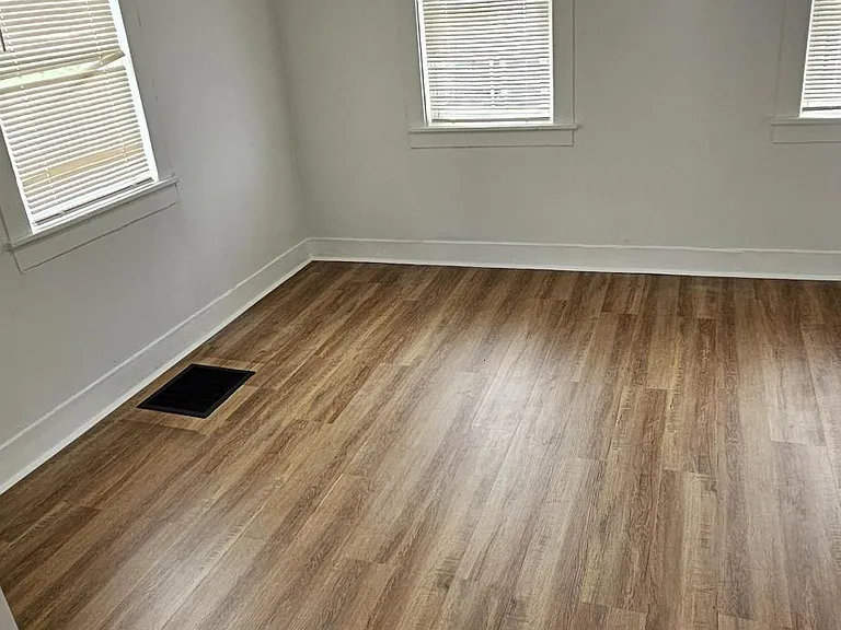 210 W McNeal St — Photo 19