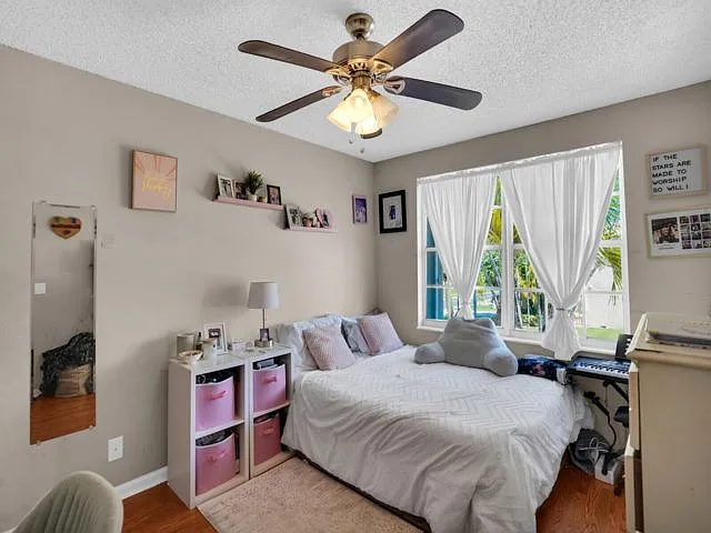 3331 Commodore Ct — Photo 3