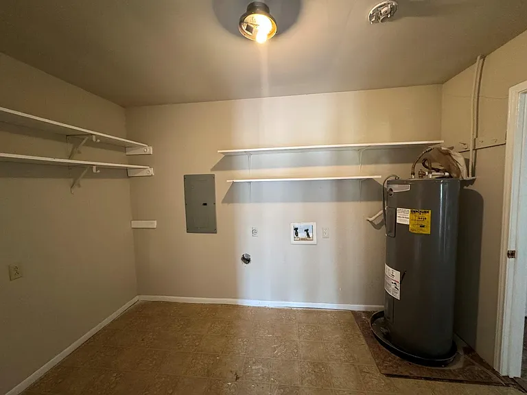 851 Aspen Ln — Photo 12