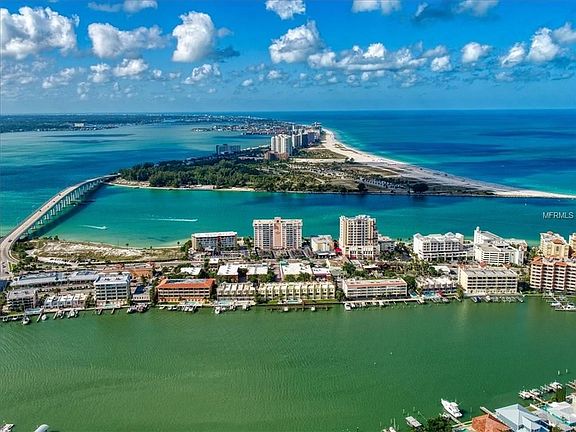 3rd image of 656 Bayway Blvd APT 11