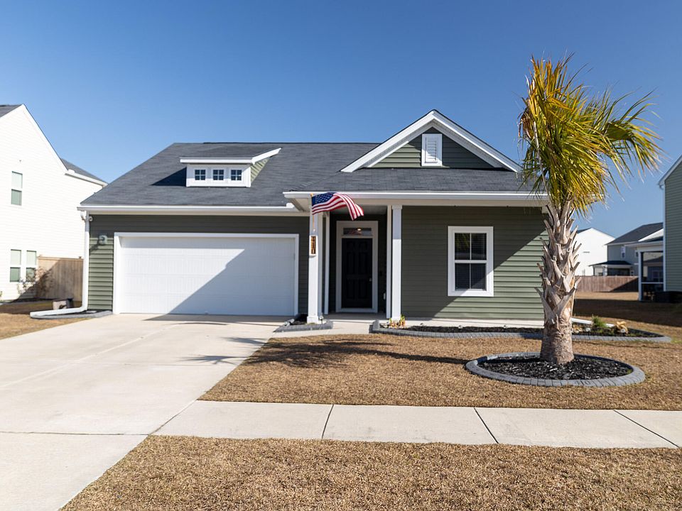 1st image of 410 Carrara Dr