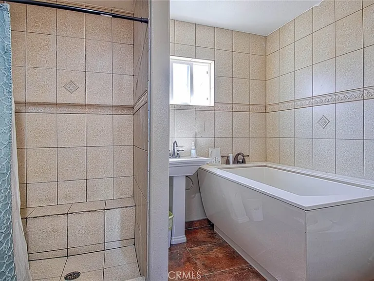 14802 Leibacher Ave — Photo 10
