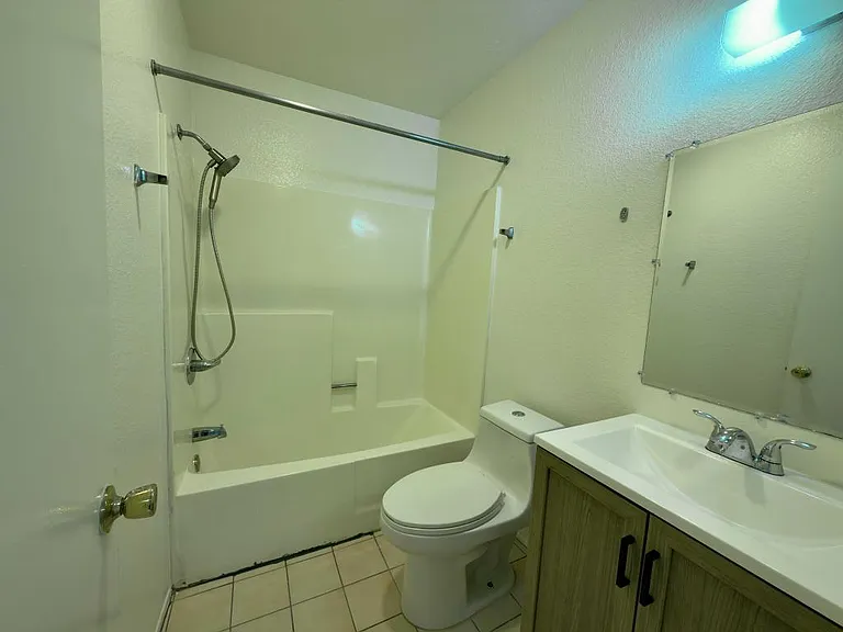 5260 Rex Ave — Photo 9