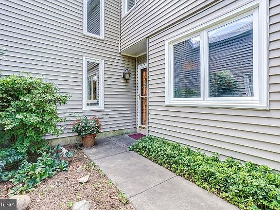 4th image of 6716 Heatherford Ct