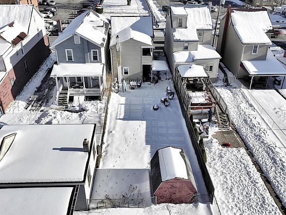 2nd image of 135 W Columbia St
