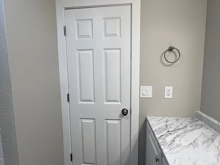 4116 Market St NE — Photo 13