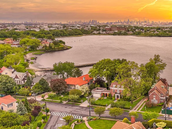 95 Malba Drive image 1 of 26