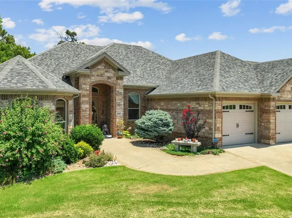 300 NW Sheridan Ln, Bentonville, AR 72712