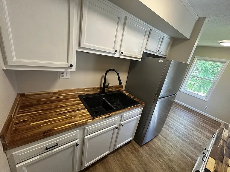 347 N Charles St — Photo 14