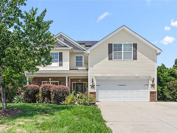2nd image of 2026 Heron Pointe Dr